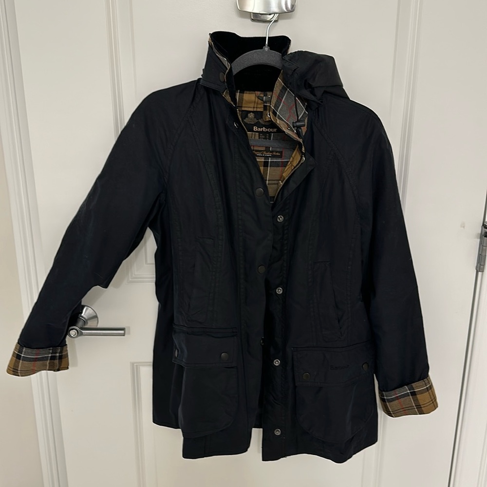 Barbour Waxed Beadnell Jacket Size US 6 Navy Blue with removable hood Worn Twice